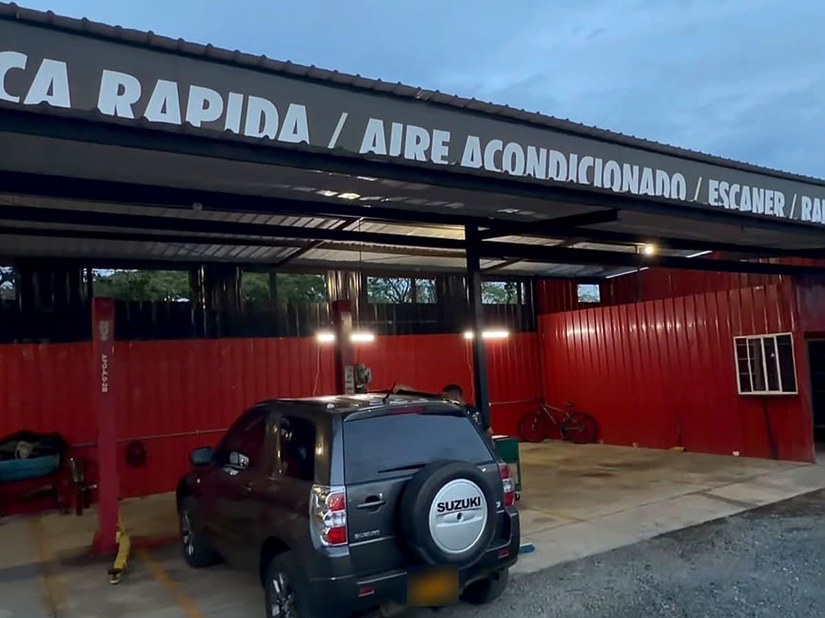 Taller de Mundialcars en Cali